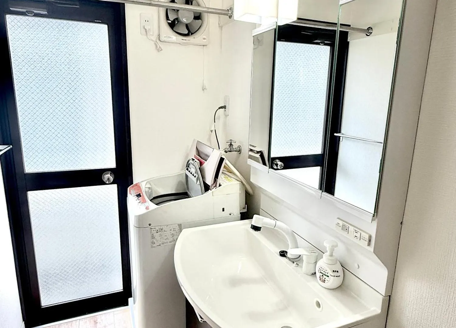 Iriya House 入谷公寓 Токио Япония